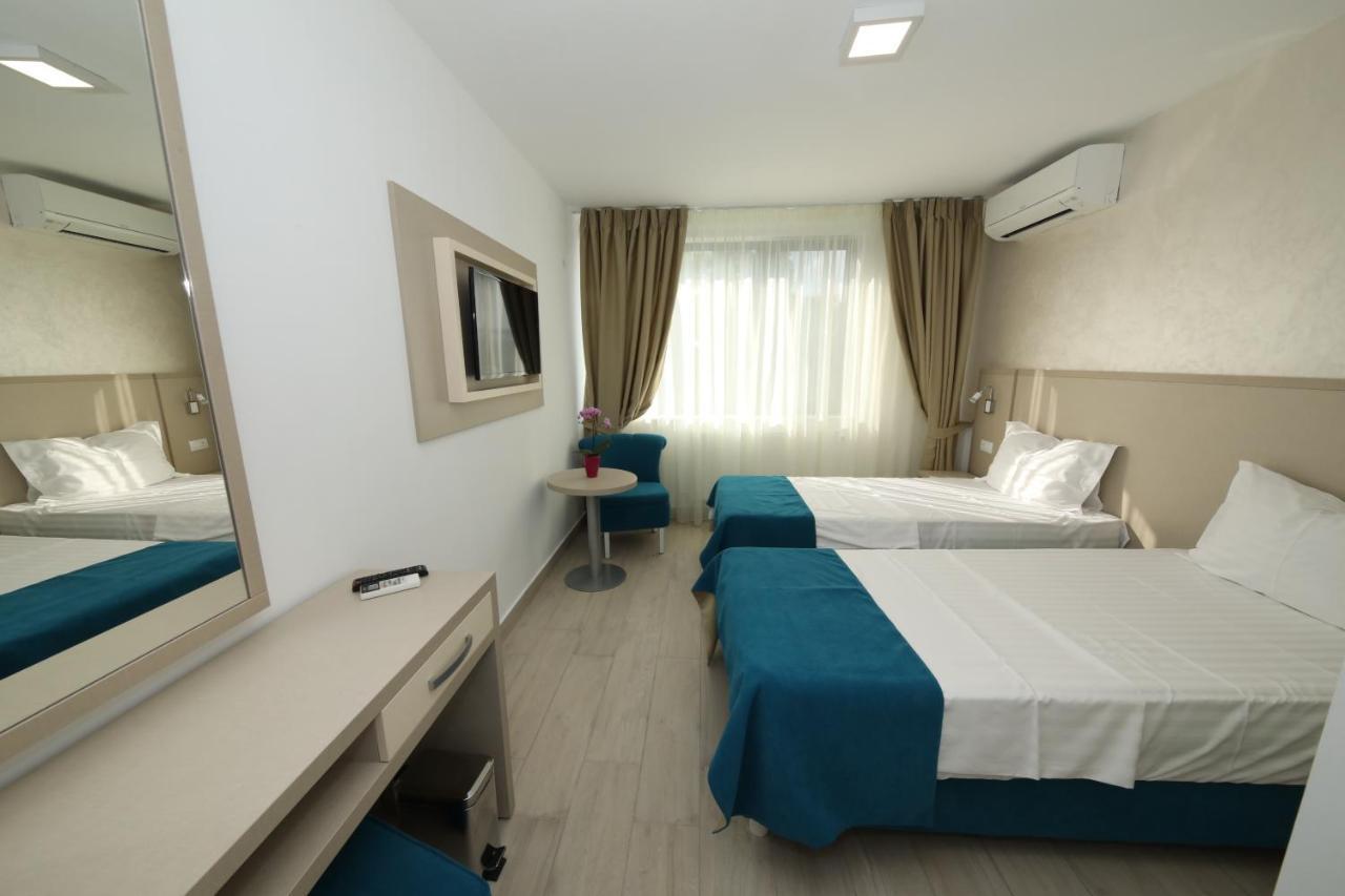 Hotel Delfin 3*
