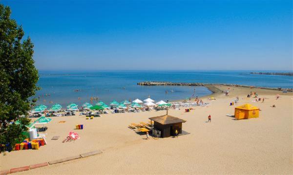 Delfin Hotel 3*